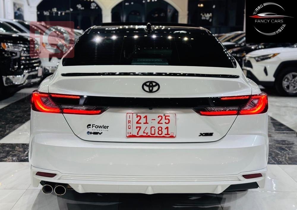 تۆیۆتا کامری